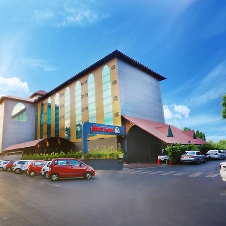 Abbott Hotel Navi Mumbai Kültér fotó