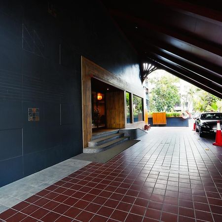 Abbott Hotel Navi Mumbai Kültér fotó