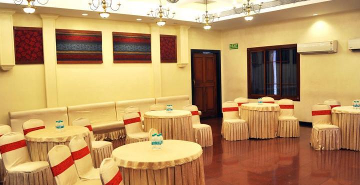 Abbott Hotel Navi Mumbai Kültér fotó