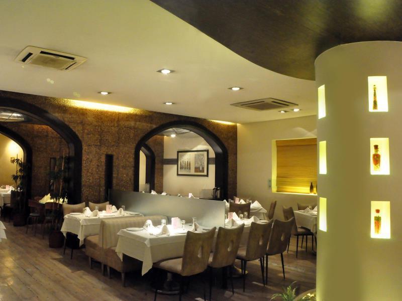 Abbott Hotel Navi Mumbai Kültér fotó