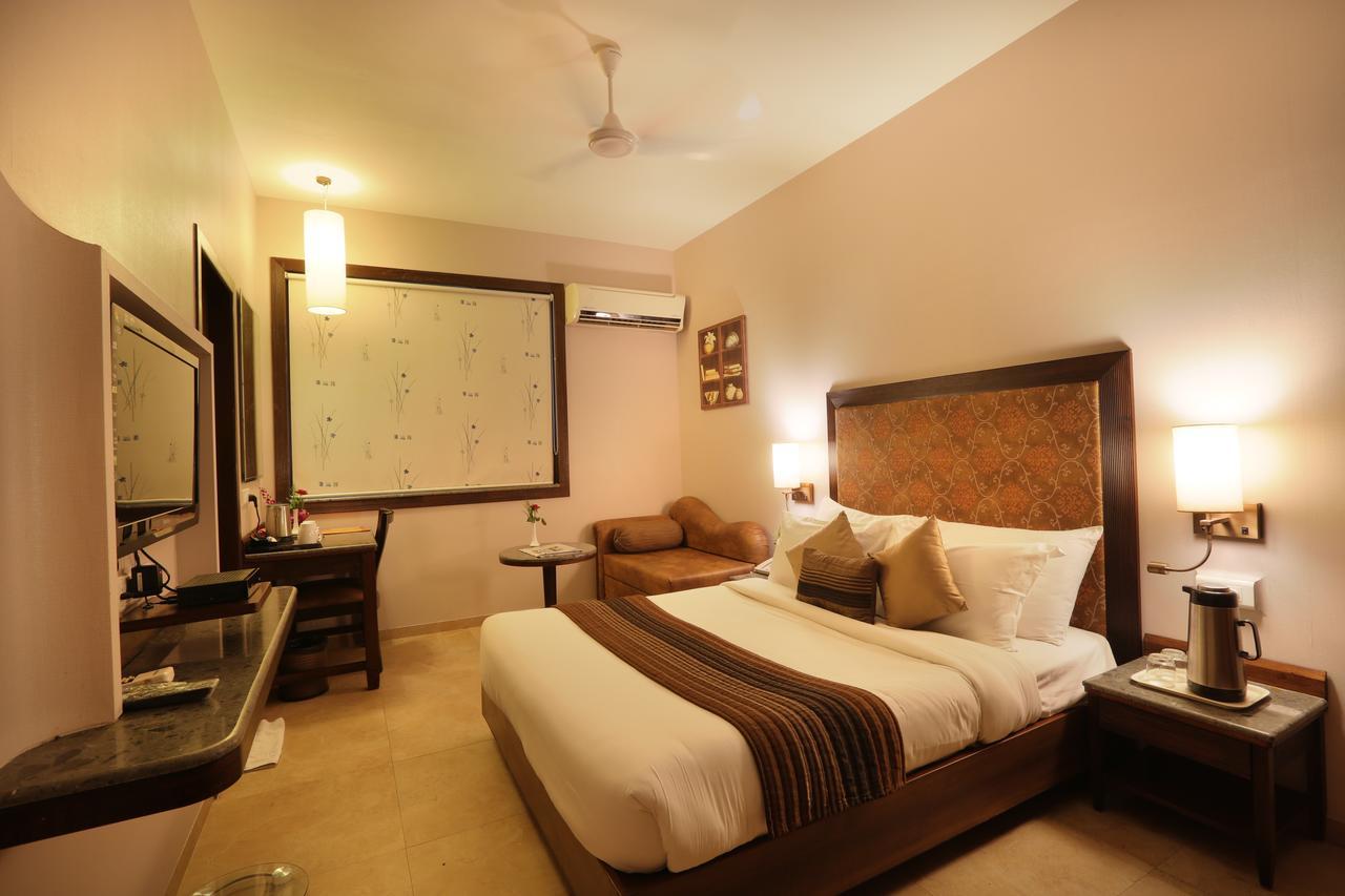 Abbott Hotel Navi Mumbai Kültér fotó