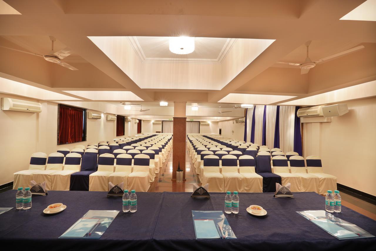 Abbott Hotel Navi Mumbai Kültér fotó