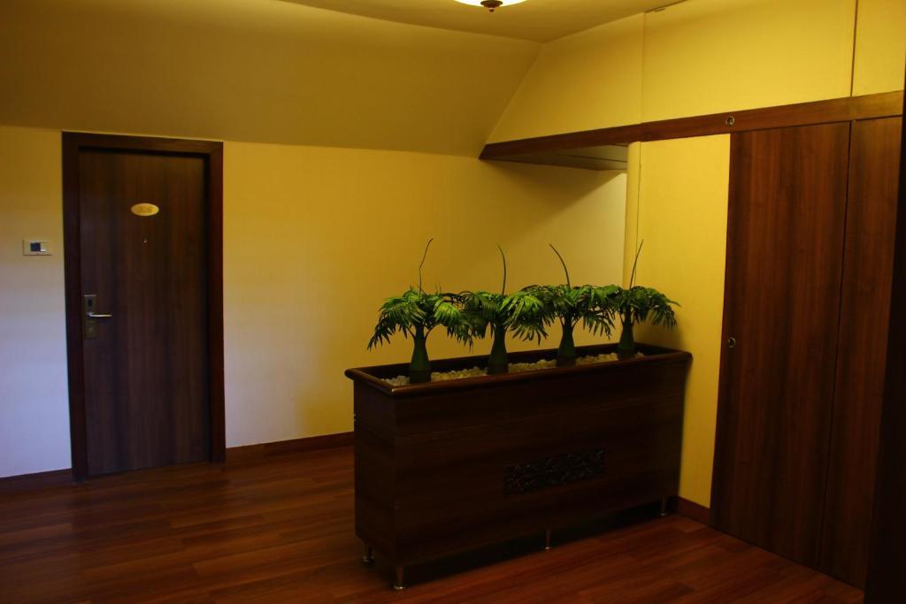 Abbott Hotel Navi Mumbai Kültér fotó