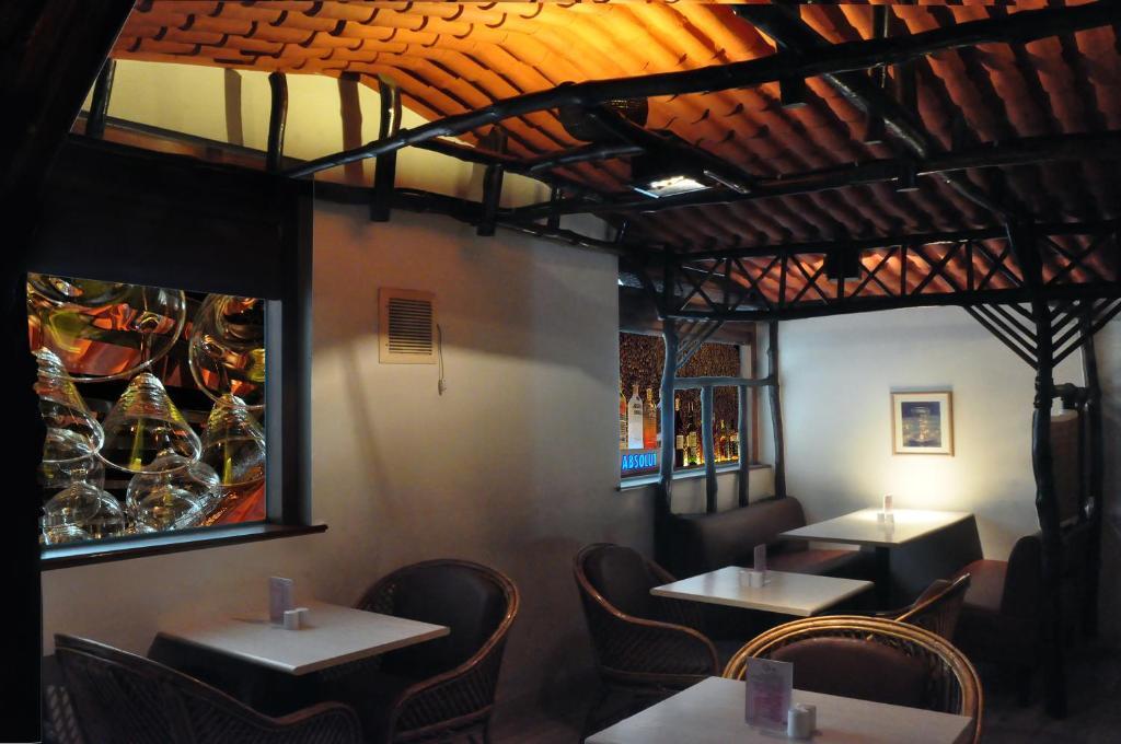Abbott Hotel Navi Mumbai Kültér fotó