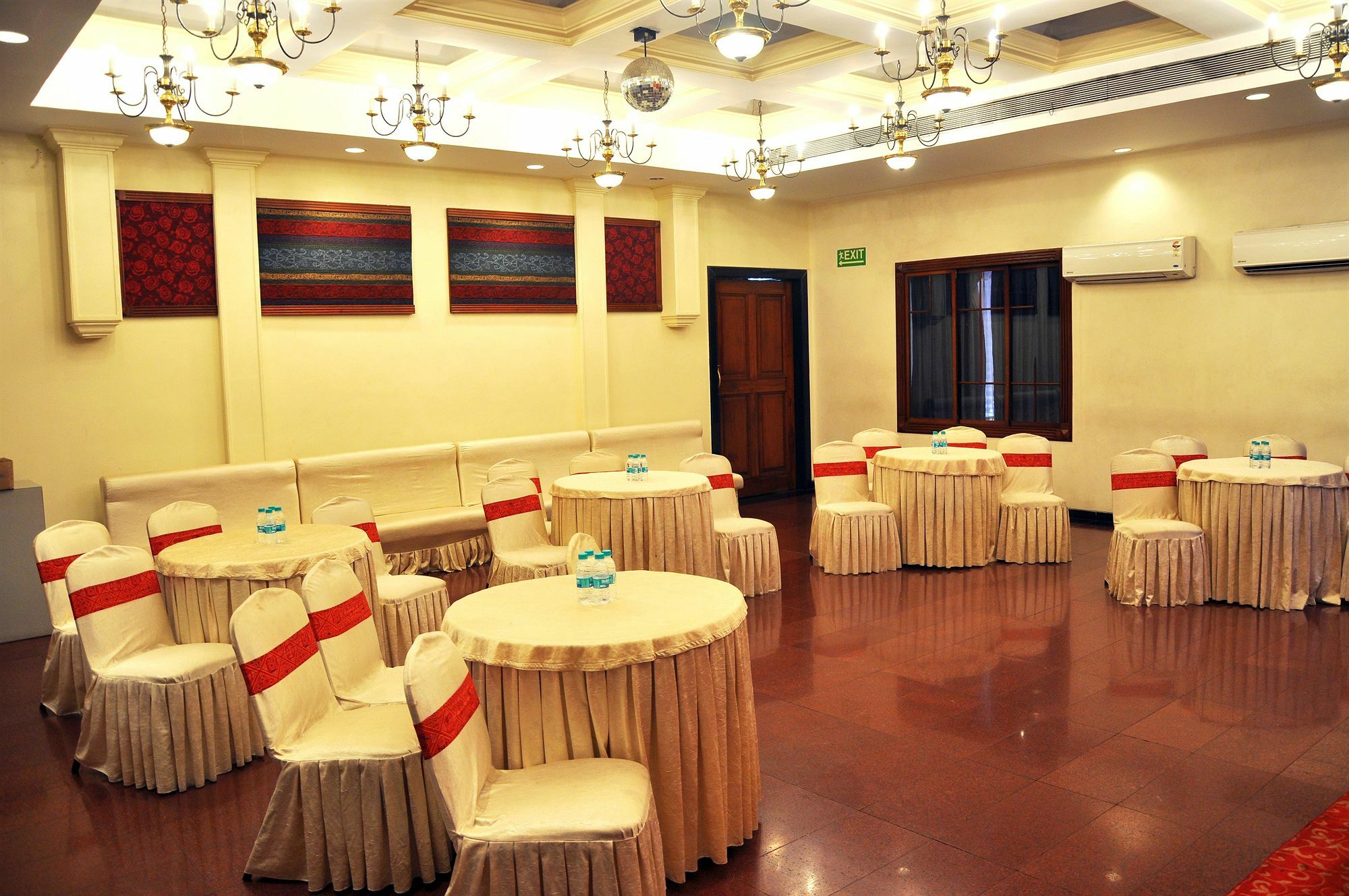 Abbott Hotel Navi Mumbai Kültér fotó