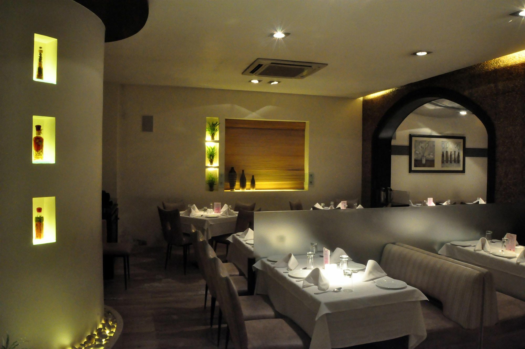 Abbott Hotel Navi Mumbai Kültér fotó