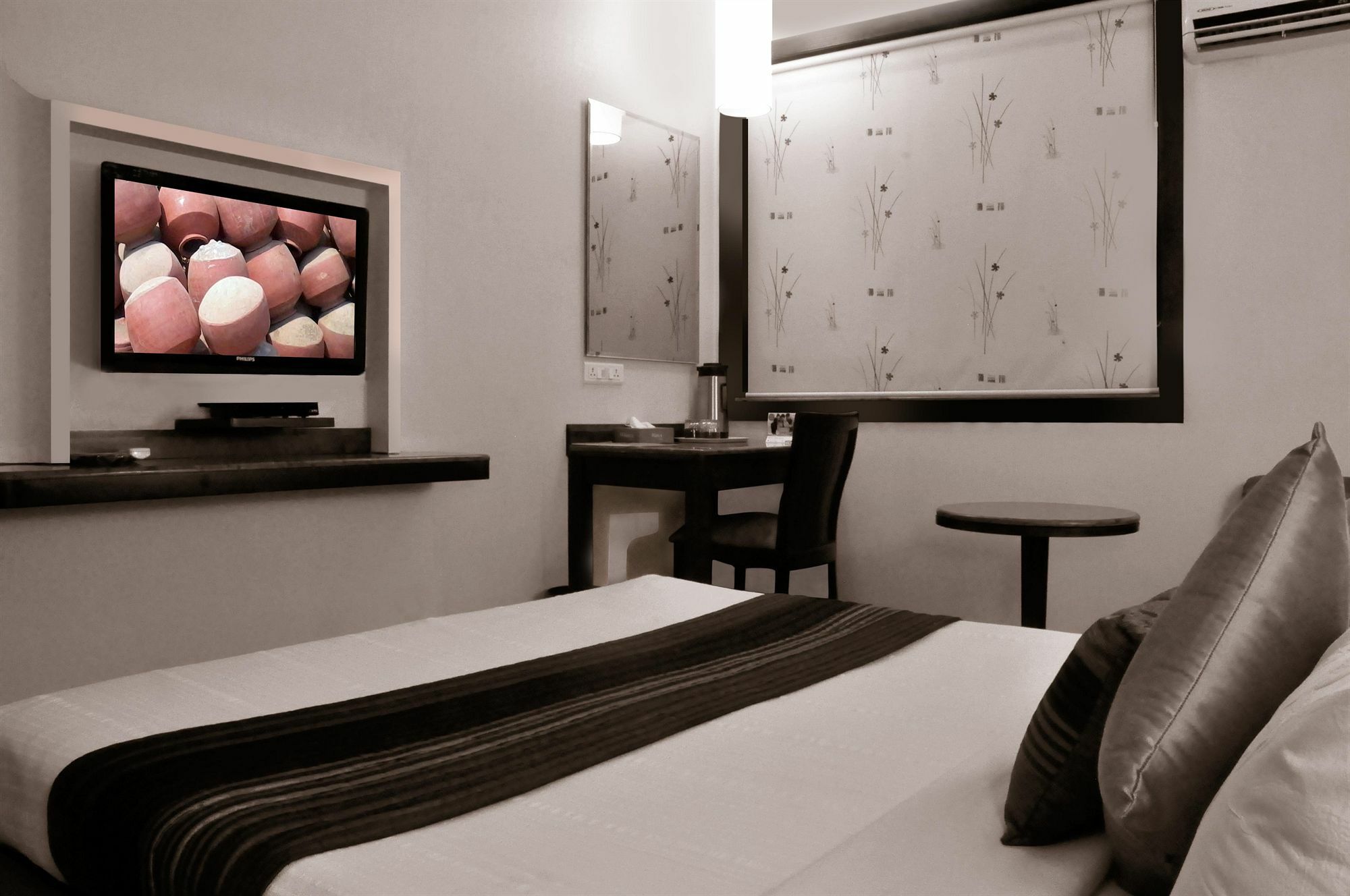 Abbott Hotel Navi Mumbai Kültér fotó